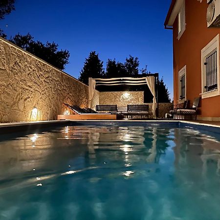 Duplex Apartment With Private Swimming Pool بريكو المظهر الخارجي الصورة