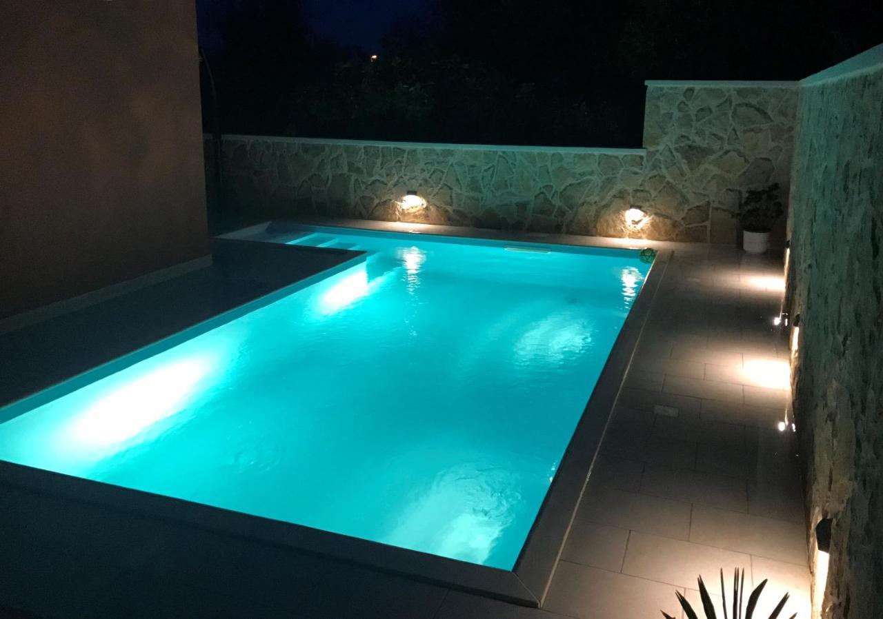 Duplex Apartment With Private Swimming Pool بريكو المظهر الخارجي الصورة