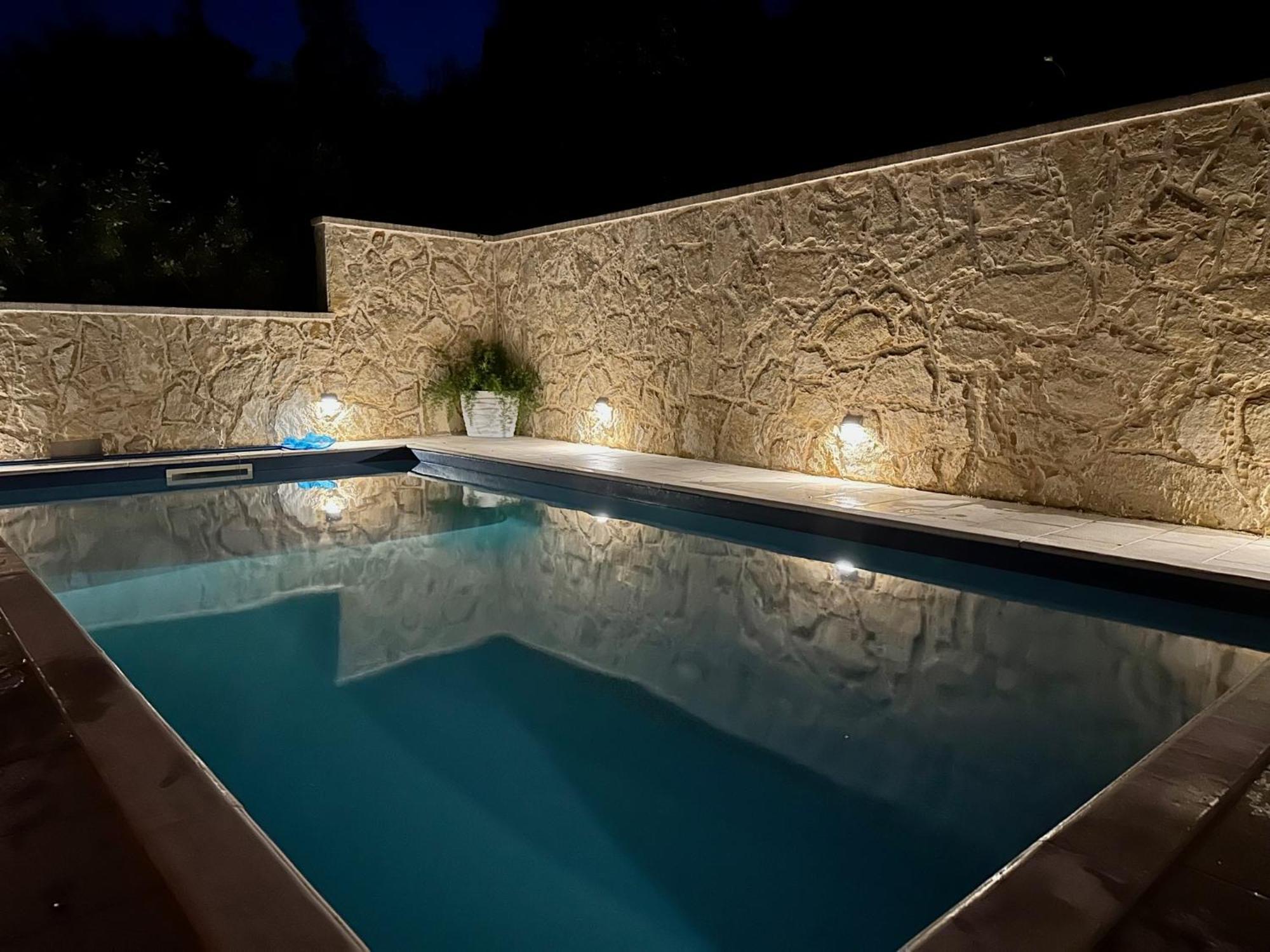 Duplex Apartment With Private Swimming Pool بريكو المظهر الخارجي الصورة