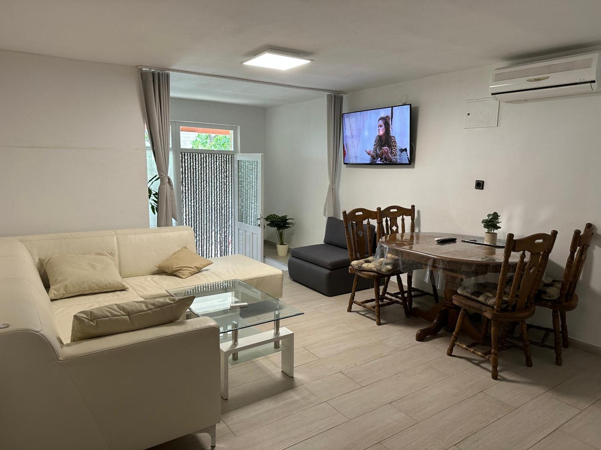 Duplex Apartment With Private Swimming Pool بريكو المظهر الخارجي الصورة