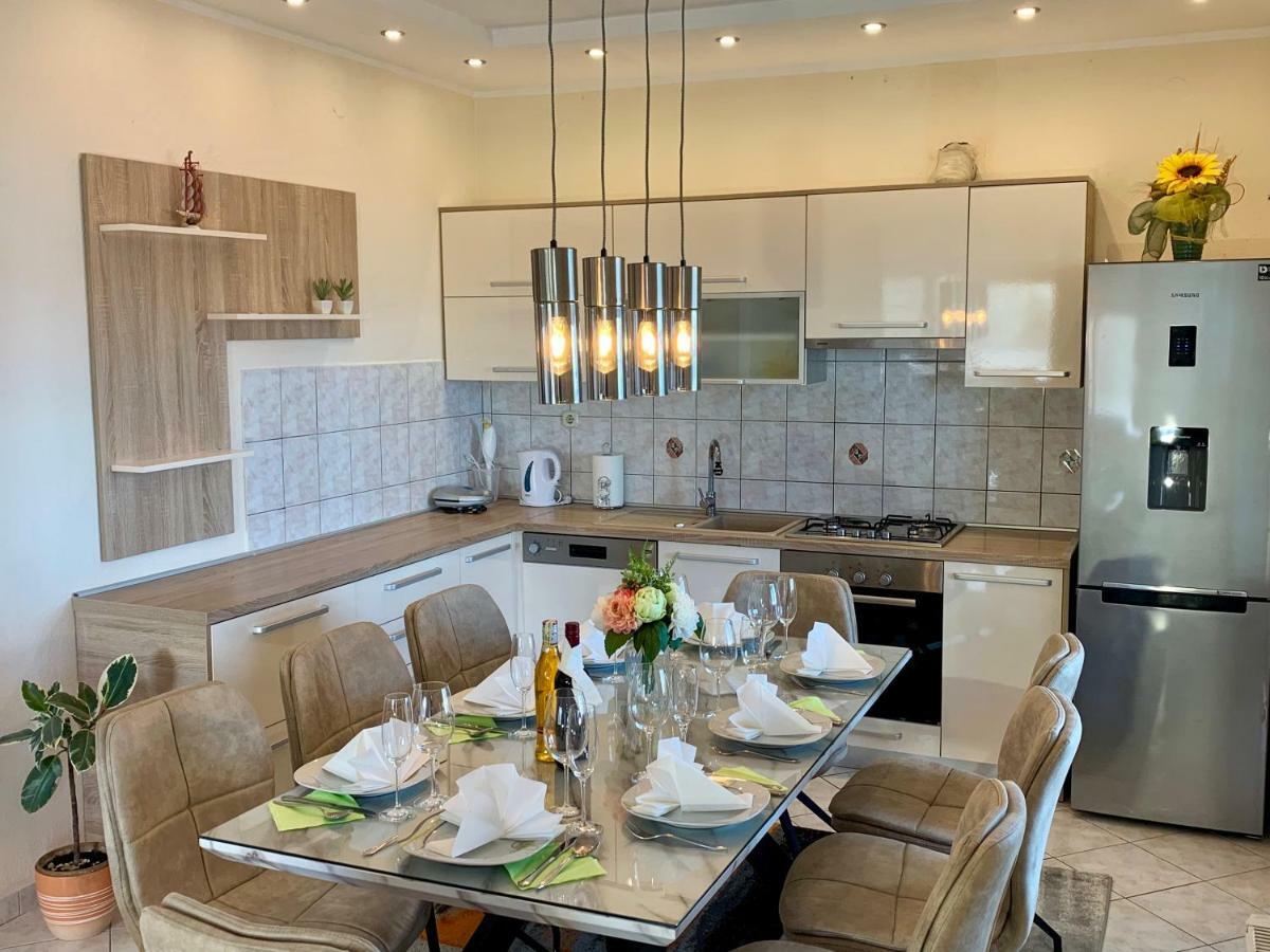 Duplex Apartment With Private Swimming Pool بريكو المظهر الخارجي الصورة